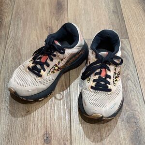 Brooks Adrenaline GTS 22 running shoes | women’s 6.5